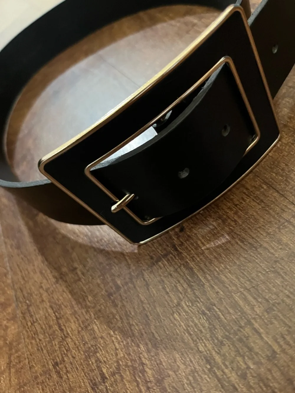 Banana Republic Black Leather Belt with Gold Buckle size medium made in Italy - Picture 2 of 9
